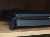 Крачета за PS4 Slim – Повдигнат дизайн за по-добра вентилация