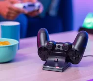 Зарядна станция TRUST GXT235 за 2 Dualshock 4 контролера, черна