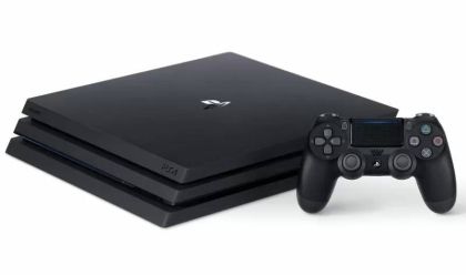 SONY PlayStation 4 PRO + ИГРИ