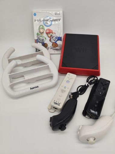 Пълен Комплект Nintendo Wii Mini за двама с Mario Kart и 2 воланa