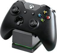 Зарядна станция PowerA за 1 Xbox One контролер + батерия с капацитет 1100 mAh