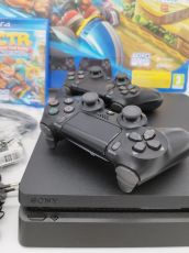 PlayStation 4 Slim 1 TB + допълнителен Dualshock 4 контролер + CTR Crash Team Racing Nitro-Fueled