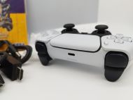 Sony PlayStation 5 Disc Edition / White + Чисто нова игра-симулатор Two Point Campus Enrolment edition