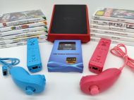 Пълен Комплект Nintendo Wii Mini за двама с над 100 игри.